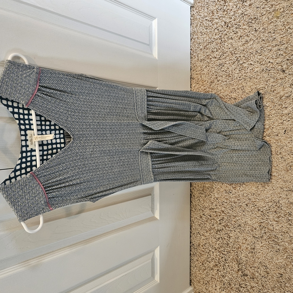 Gray Patterned Dress with Pink Accents